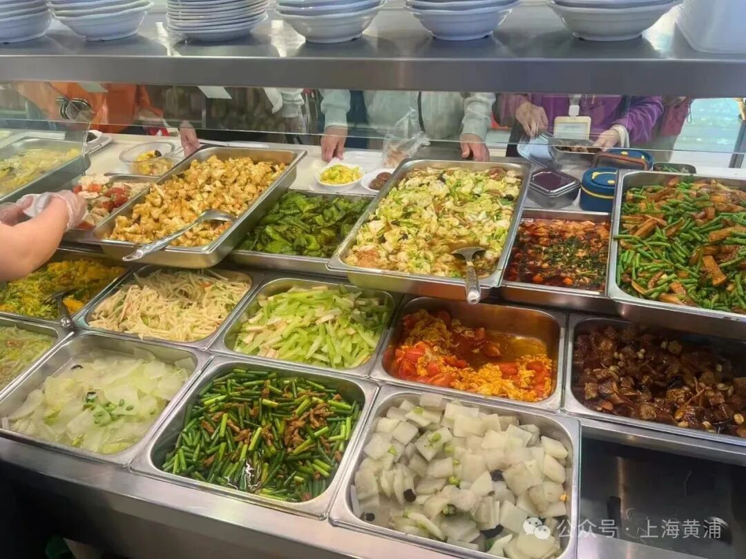 胃口小也能吃出花样!半份菜,低至4元!这个社区食堂太懂上海老人了! 胃口小也能吃出花样!半份菜,低至4元!这个社区食堂太懂上海老人了!