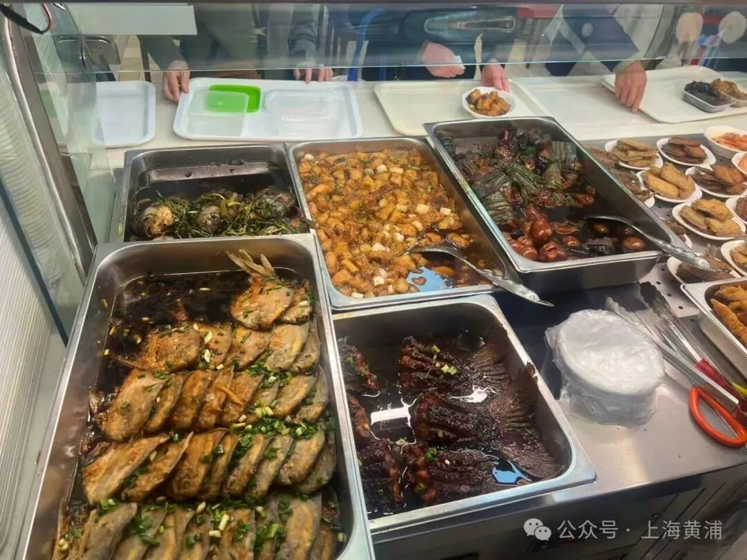 胃口小也能吃出花样!半份菜,低至4元!这个社区食堂太懂上海老人了! 胃口小也能吃出花样!半份菜,低至4元!这个社区食堂太懂上海老人了!