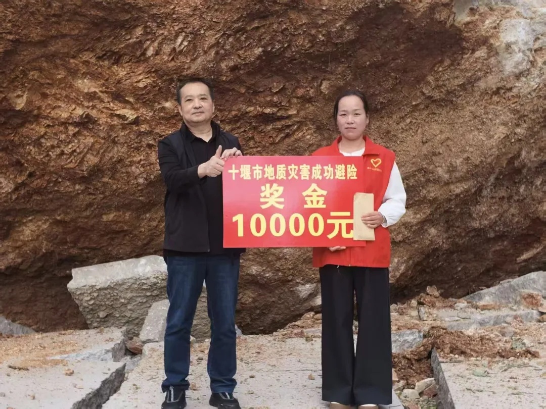 救了一车人的命！王欢，获得10000元奖金