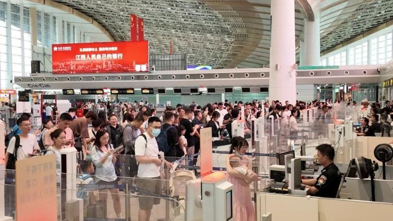 国庆假期江西机场集团迎送旅客38.9万人次 各机场运行平稳有序
