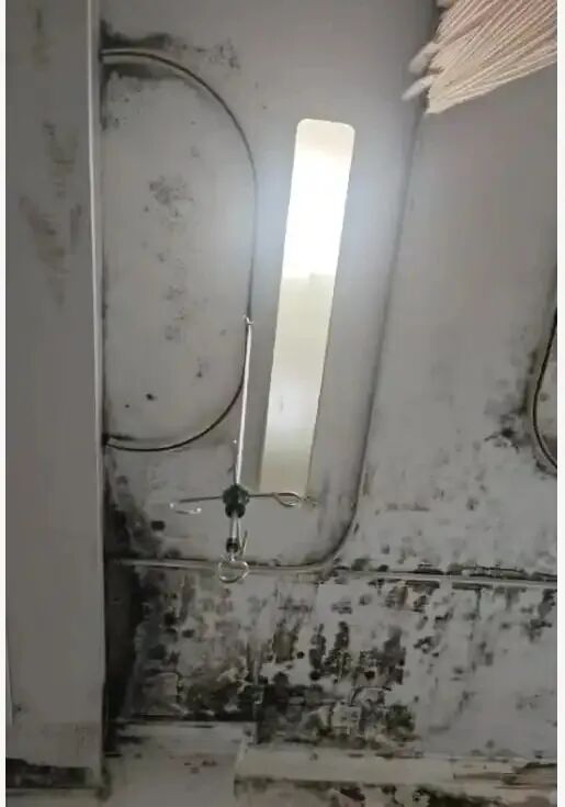 广东医科大学附属医院回应住院部墙体天花板都是霉菌:工作疏忽,已跟进处理 广东医科大学附属医院回应住院部墙体天花板都是霉菌:工作疏忽,已跟进处理