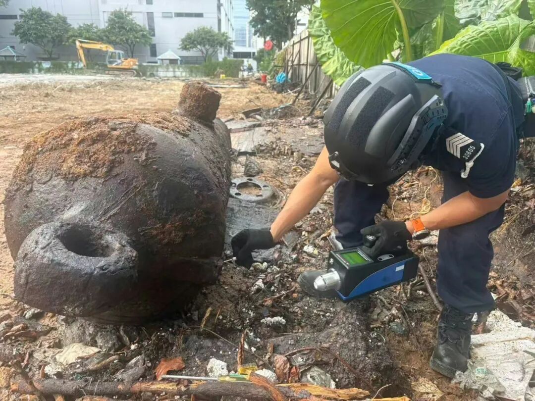 澳门一工地发现长达3米大炮，“拆弹专家”出动