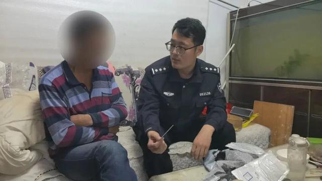 张先生藏宝被估五万，寄卡后险成洗钱帮凶