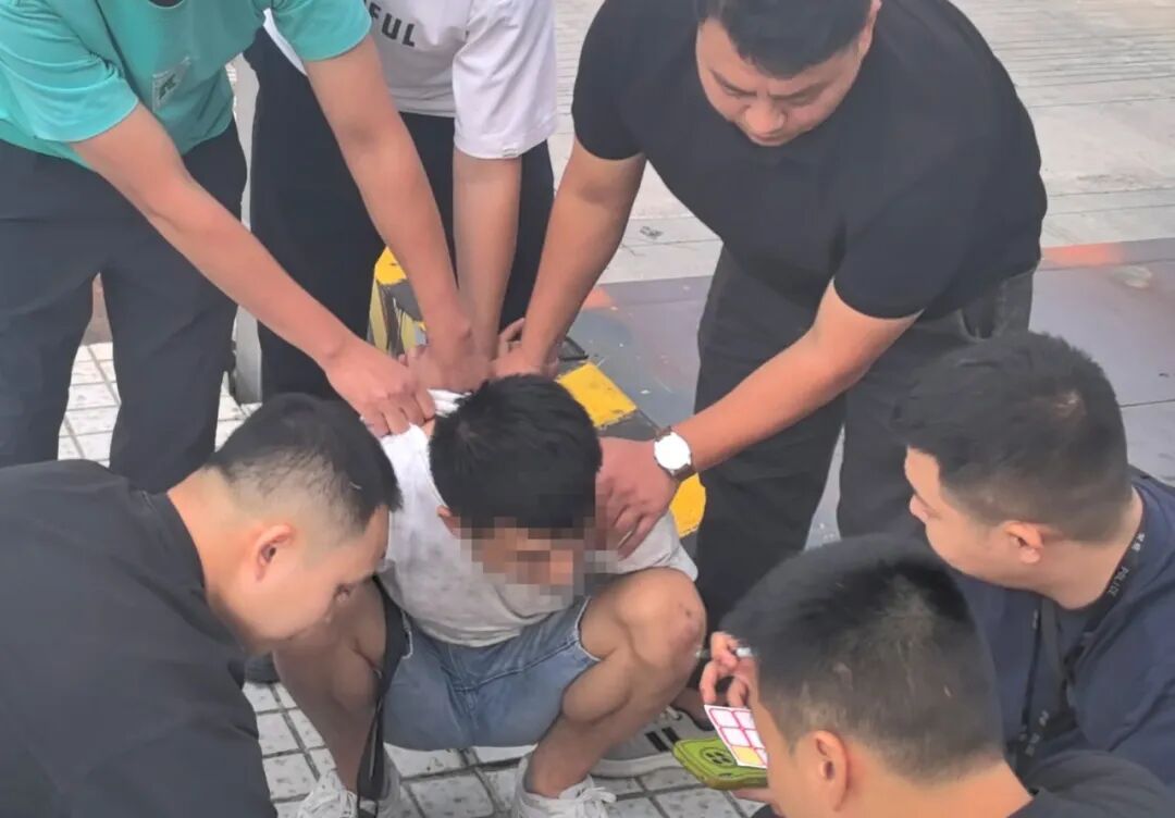 铜仁警方破获一起贩卖新型毒品案,4人落网 铜仁警方破获一起贩卖新型毒品案,4人落网