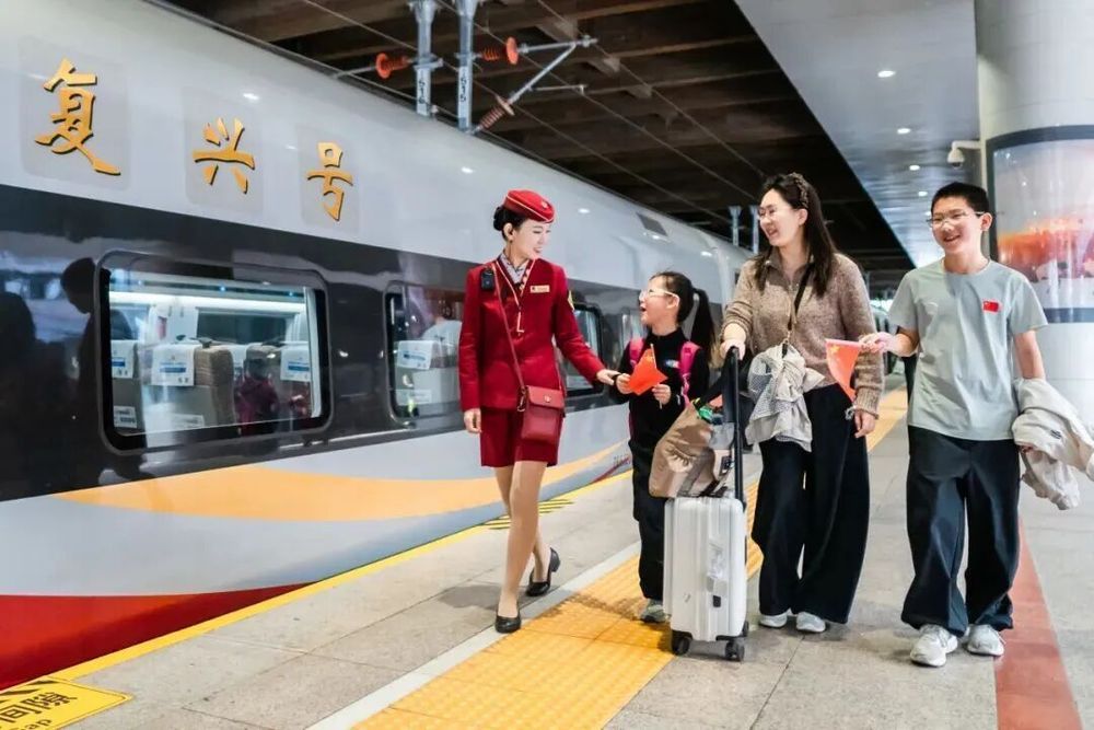 铁路中秋国庆假期累计发送旅客3.02亿人次 多项客运指标创历史新高 铁路中秋国庆假期累计发送旅客3.02亿人次 多项客运指标创历史新高