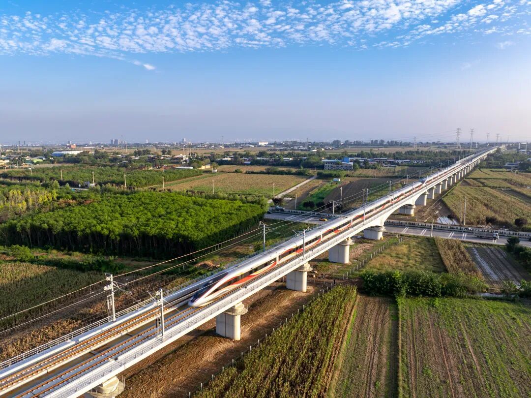 今天起，陕西铁路实行新的列车运行图