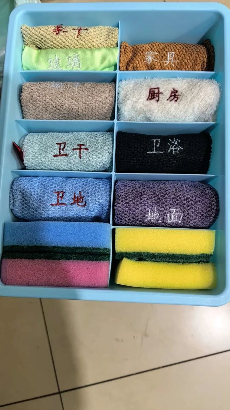 凌晨4点出车、陪诊6小时、自带9条抹布……这些普通人凭什么被称作“高手”？