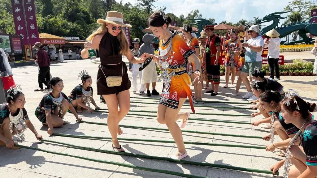 “China Travel”火爆！外国人来华旅游，都爱去哪？