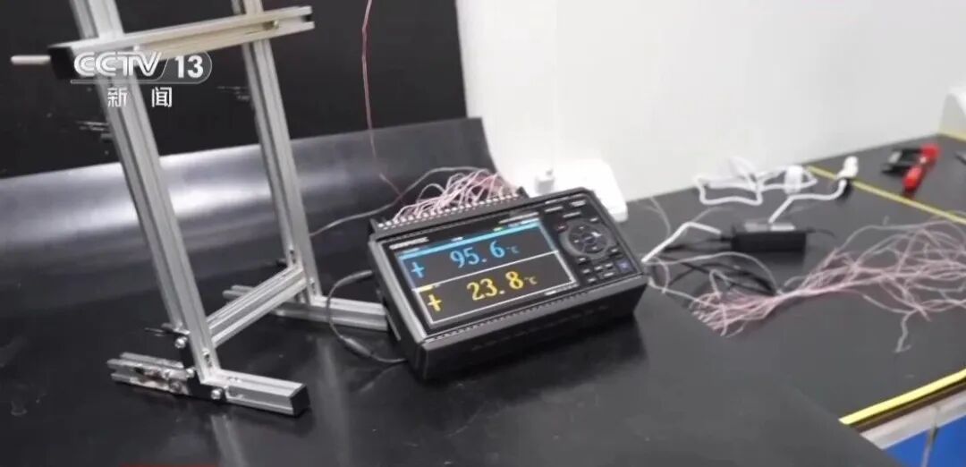 最高温度超200℃!网红3D打印笔暗藏烫伤风险 最高温度超200℃!网红3D打印笔暗藏烫伤风险