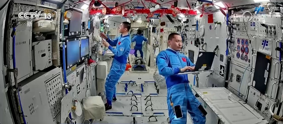空间站VLOG“上新”:工作运动两不误 神二十三乘组有序推进各项工作 空间站VLOG“上新”:工作运动两不误 神二十三乘组有序推进各项工作