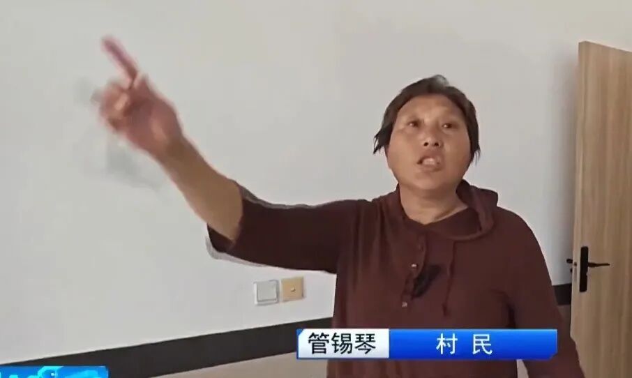 管阿姨、杨阿姨、吴阿姨、张叔叔、徐阿姨、倪阿姨,冲了上去 管阿姨、杨阿姨、吴阿姨、张叔叔、徐阿姨、倪阿姨,冲了上去