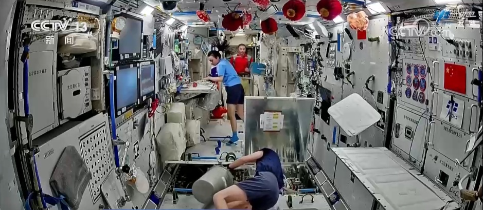 空间站VLOG“上新”:工作运动两不误 神二十三乘组有序推进各项工作 空间站VLOG“上新”:工作运动两不误 神二十三乘组有序推进各项工作