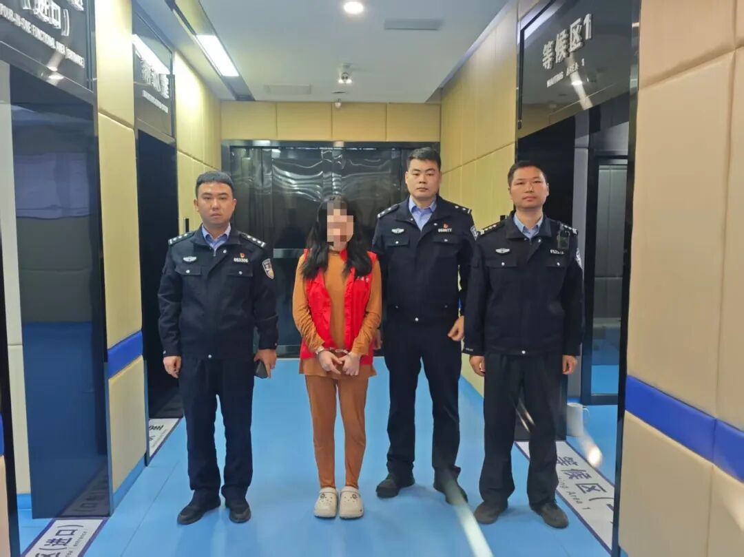 西安一女子假冒公职人员,号称“有内部项目投资赚钱”,骗走老友270余万元 西安一女子假冒公职人员,号称“有内部项目投资赚钱”,骗走老友270余万元