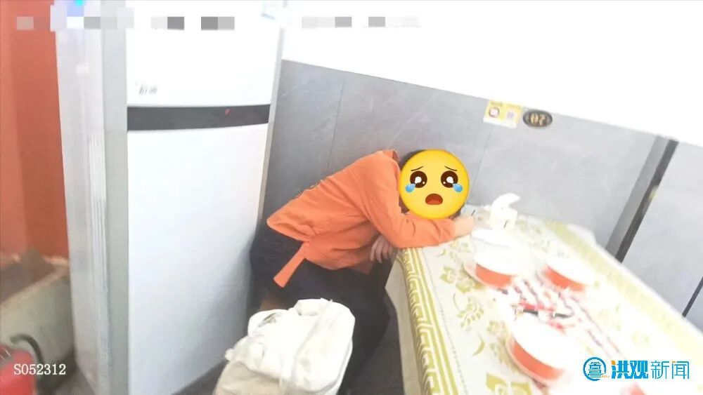 高三女生负气离家,凌晨在烧烤店久坐,南昌民警7小时陪伴解开心结 高三女生负气离家,凌晨在烧烤店久坐,南昌民警7小时陪伴解开心结