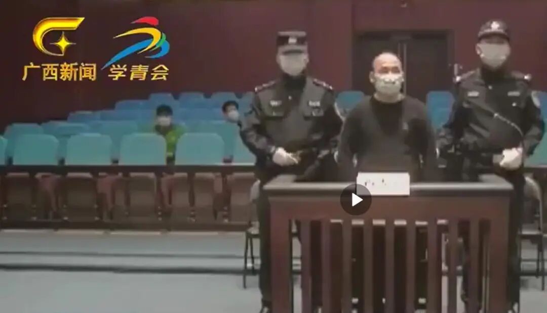 男子在河道捞沙时捡到春秋编钟卖了30万元，被判5年并追缴违法所得