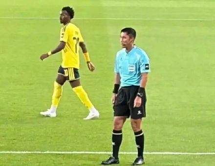 亚冠比赛结束后 亚足联安排专车送马宁等6人前往多哈