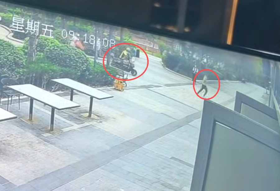 甩“小电驴”拦截持凶器嫌疑人,上海外卖小哥太飒!网友:“国服孙策”再现上海 甩“小电驴”拦截持凶器嫌疑人,上海外卖小哥太飒!网友:“国服孙策”再现上海