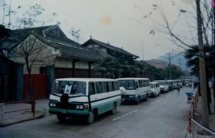 跛脚泥瓦匠孔宪权,有一个特殊身份,得知真相后村民们大吃一惊! 跛脚泥瓦匠孔宪权,有一个特殊身份,得知真相后村民们大吃一惊!