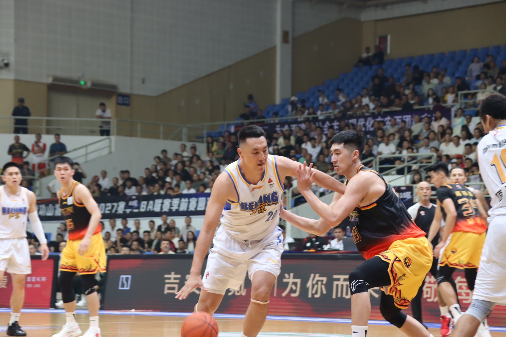 10月18日迎CBA常规赛首战 北京首钢男篮新赛季剑指冠军 10月18日迎CBA常规赛首战 北京首钢男篮新赛季剑指冠军