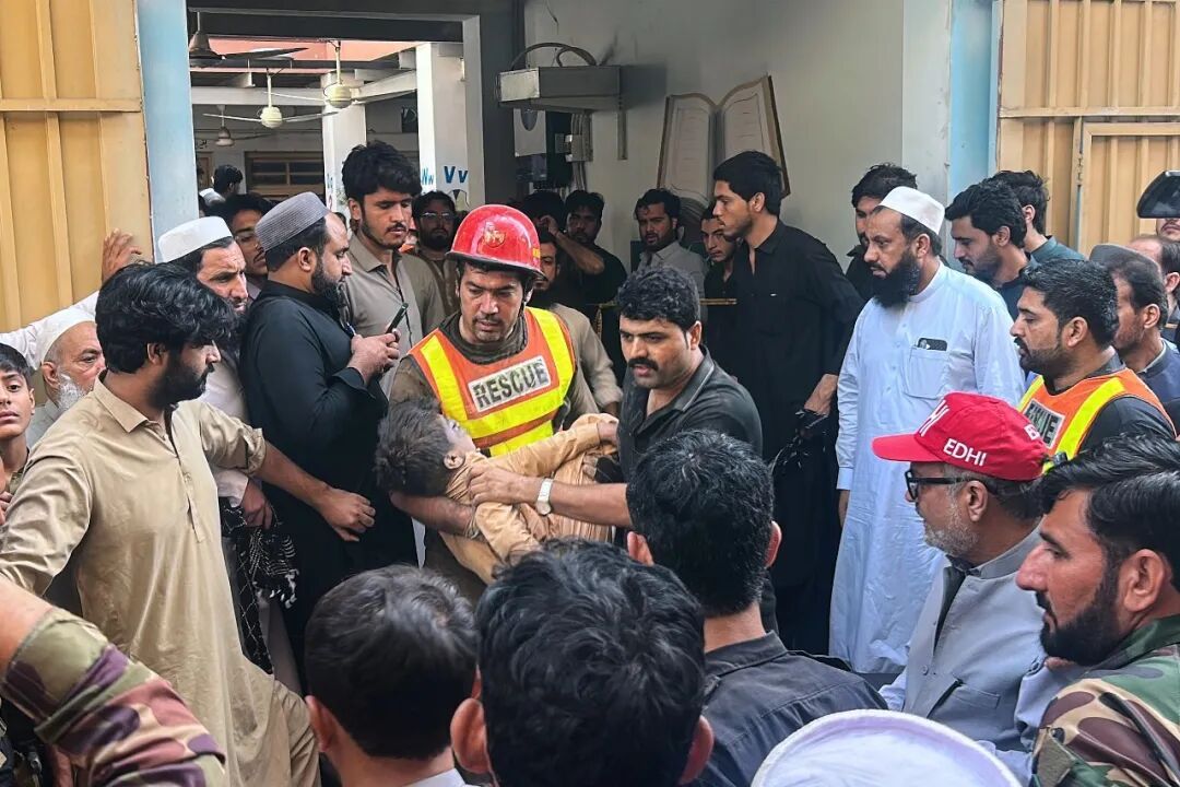 巴基斯坦学校屋顶坍塌事故死亡人数升至28人,其中27人是儿童,另有1名教师 巴基斯坦学校屋顶坍塌事故死亡人数升至28人,其中27人是儿童,另有1名教师