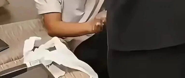 官方通报“男子在高铁座位上排便”:已行政拘留处罚,相关区域全面清洁消毒 官方通报“男子在高铁座位上排便”:已行政拘留处罚,相关区域全面清洁消毒