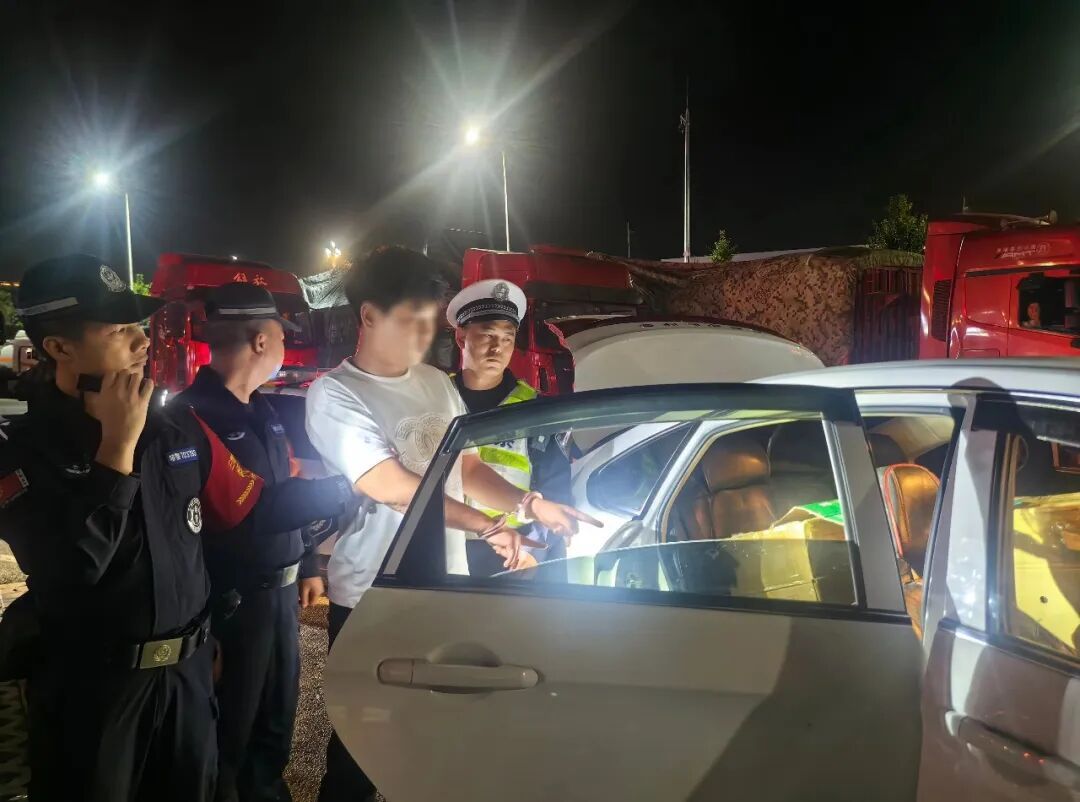 一次性买15万的高档烟?店家觉得不对劲报警了 一次性买15万的高档烟?店家觉得不对劲报警了