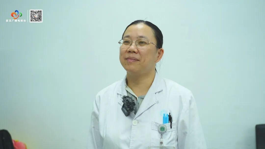 蒸螃蟹冒出的“鸡蛋白”到底是啥?协和医生:能吃,但是…… 蒸螃蟹冒出的“鸡蛋白”到底是啥?协和医生:能吃,但是……