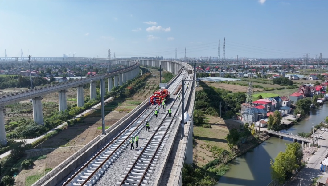 时速350公里,又一条跨海高铁开始铺轨 时速350公里,又一条跨海高铁开始铺轨
