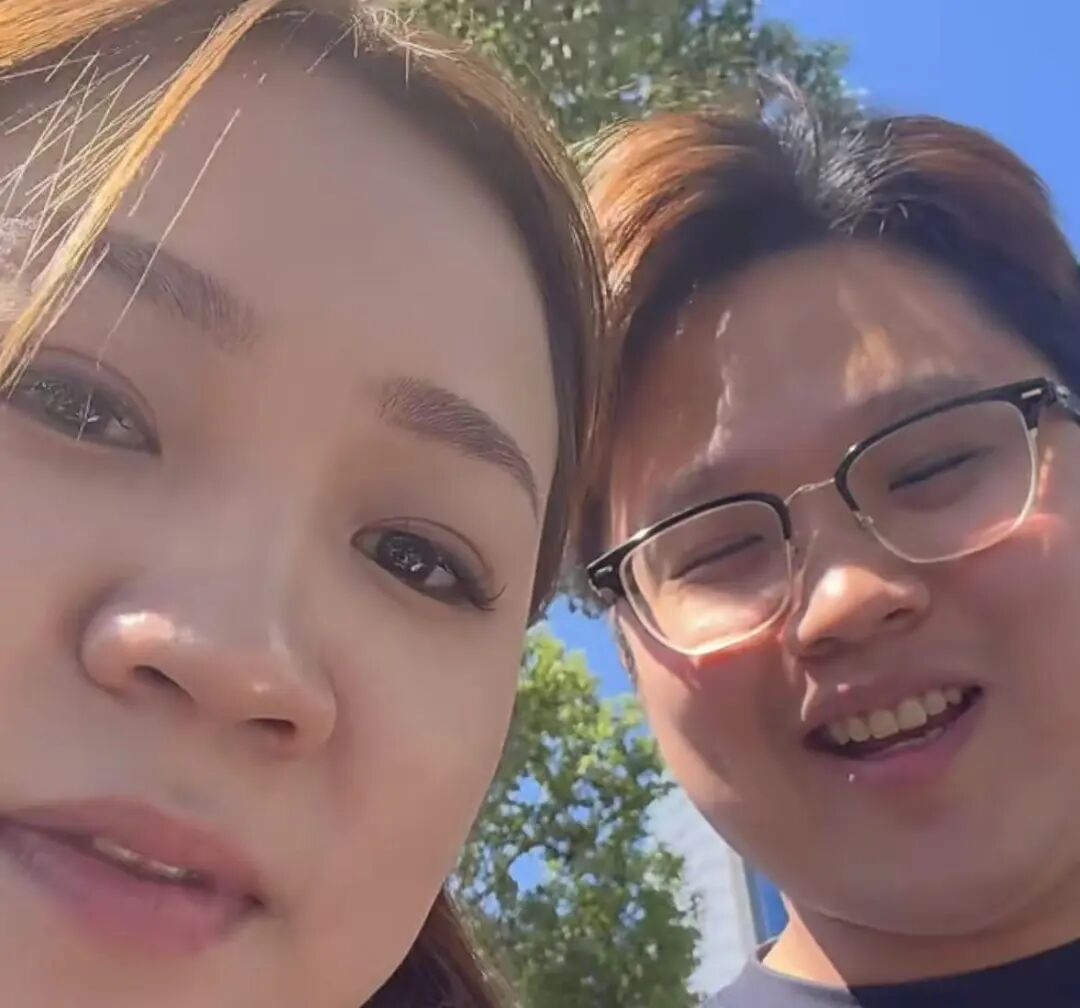 “糊涂鬼,我们交给警察啦!”藏在烟火里的温柔善意 “糊涂鬼,我们交给警察啦!”藏在烟火里的温柔善意