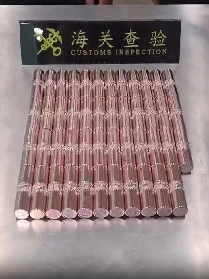 女子小腿呈长方形状,海关:已立案 女子小腿呈长方形状,海关:已立案