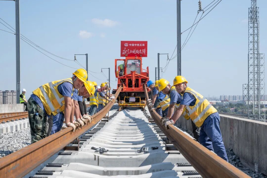 时速350公里,又一条跨海高铁开始铺轨 时速350公里,又一条跨海高铁开始铺轨