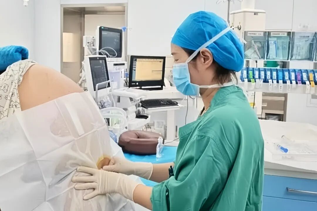 生了生了！身高155cm、体重276斤产妇，母子平安