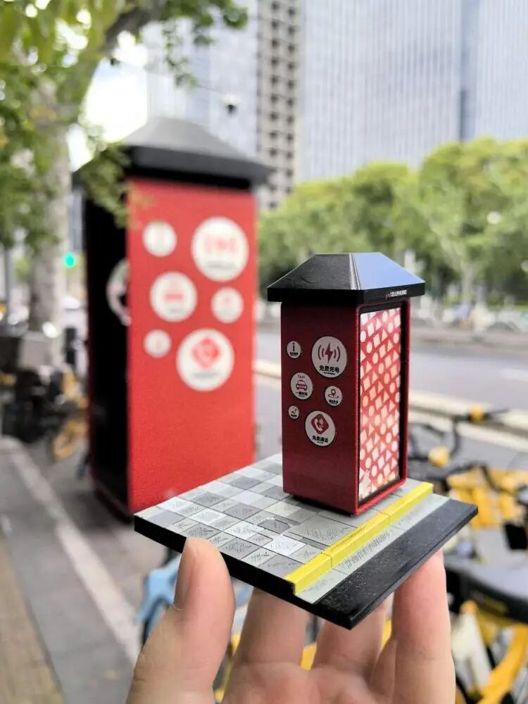 准00后上海小囡爱上做模型,他把街头的书报亭、电话亭、交通岗亭统统“搬”回了家 准00后上海小囡爱上做模型,他把街头的书报亭、电话亭、交通岗亭统统“搬”回了家