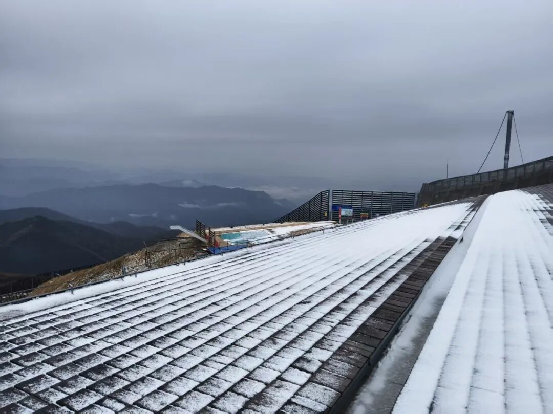 下秋雪了！凌晨降雨来袭，北京多区局地累计雨量可达暴雨量级！