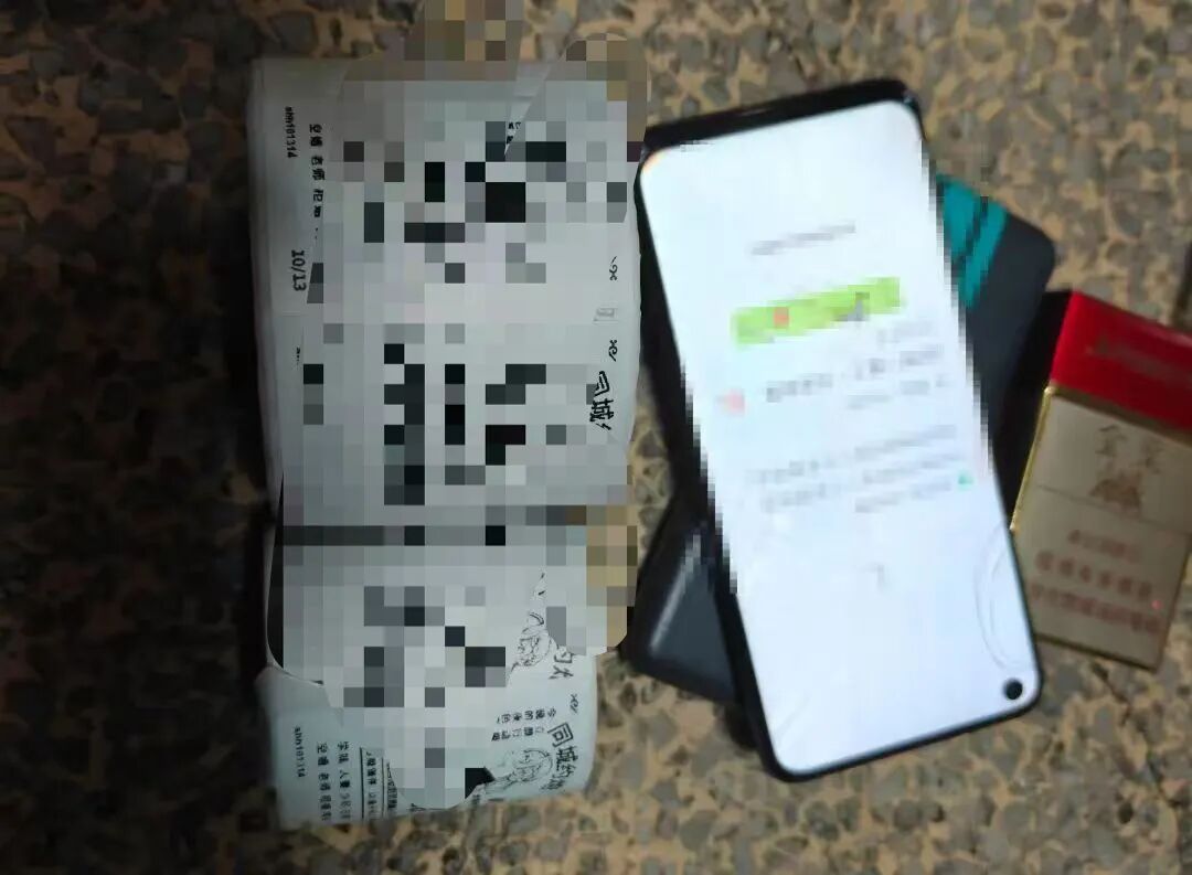 辅警熊宇休假吃宵夜,“顺手”抓了个嫌疑人 辅警熊宇休假吃宵夜,“顺手”抓了个嫌疑人