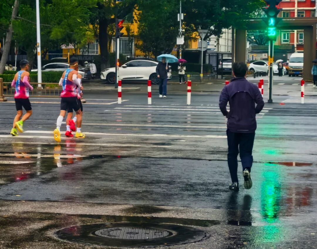 怀柔发布暴雨蓝色预警!多公园游船停航,北京的大雨正在下! 怀柔发布暴雨蓝色预警!多公园游船停航,北京的大雨正在下!