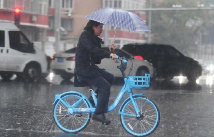 视点|北京入秋最强降雨登场 视点|北京入秋最强降雨登场