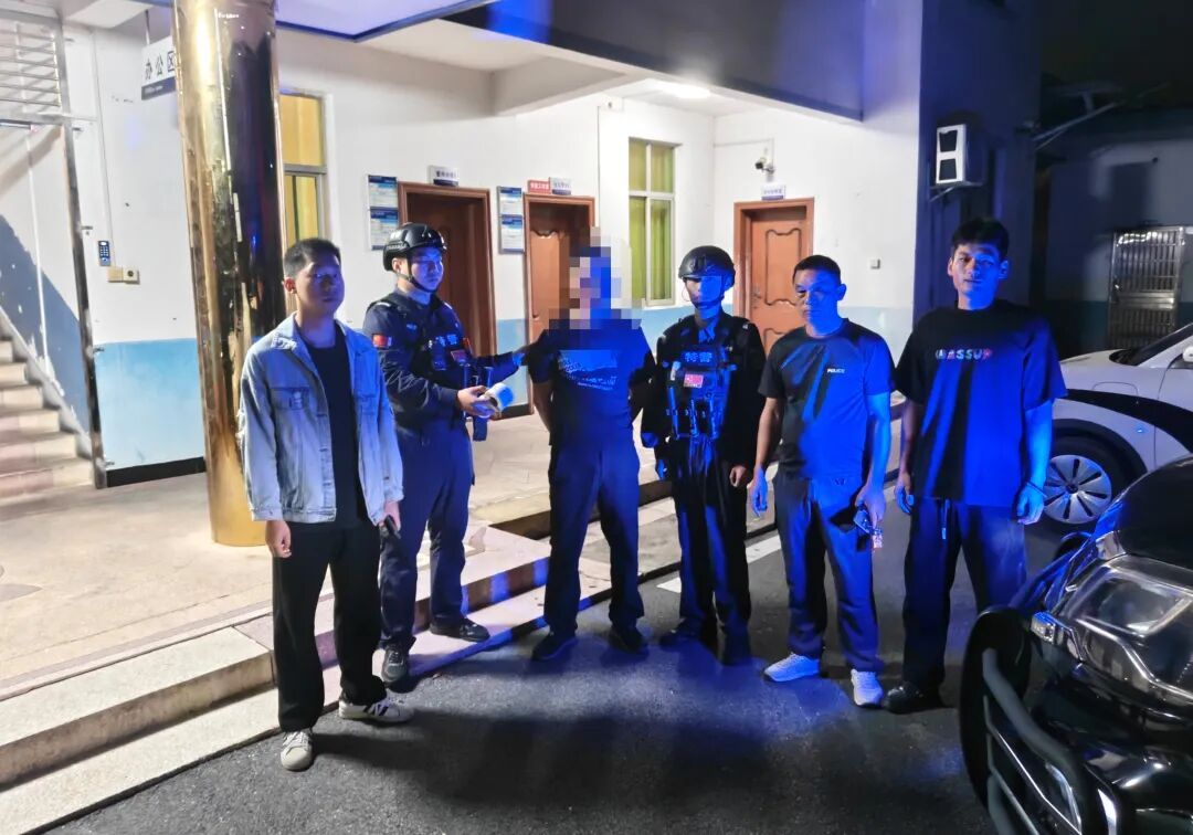 辅警熊宇休假吃宵夜,“顺手”抓了个嫌疑人 辅警熊宇休假吃宵夜,“顺手”抓了个嫌疑人