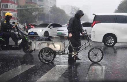 视点|北京入秋最强降雨登场 视点|北京入秋最强降雨登场