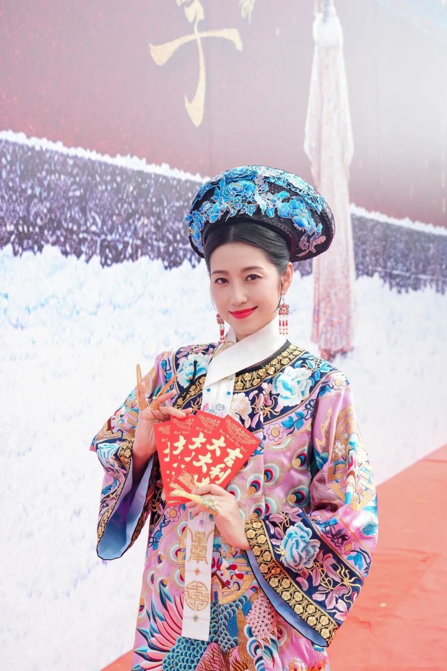 《金枝欲孽》短剧开拍,陈豪时隔22年再演“孔武”:感觉好熟悉,拍竖屏剧的节奏和演绎方式很新鲜,是新挑战 《金枝欲孽》短剧开拍,陈豪时隔22年再演“孔武”:感觉好熟悉,拍竖屏剧的节奏和演绎方式很新鲜,是新挑战