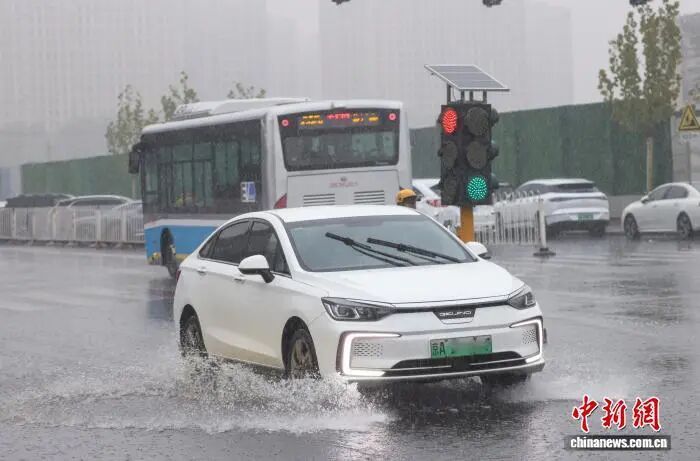 北京迎入秋以来最强降雨，局地达暴雨量级