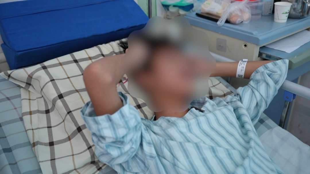 广东14岁男孩头痛腿痛难行走,以为是脑炎?一查竟是脊髓血管“搭错线” 广东14岁男孩头痛腿痛难行走,以为是脑炎?一查竟是脊髓血管“搭错线”