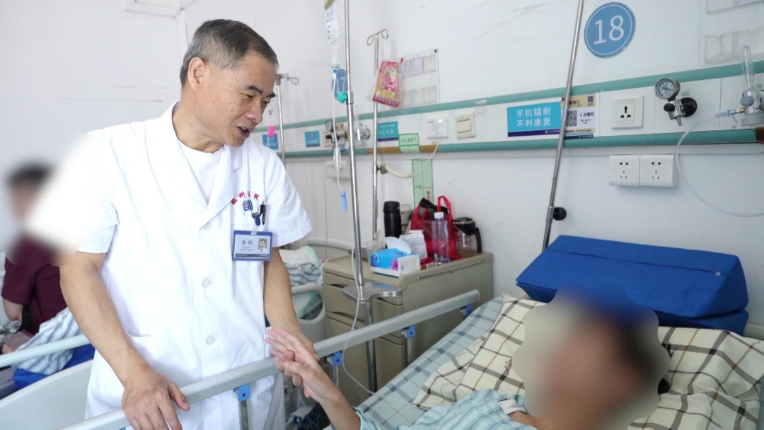 广东14岁男孩头痛腿痛难行走,以为是脑炎?一查竟是脊髓血管“搭错线” 广东14岁男孩头痛腿痛难行走,以为是脑炎?一查竟是脊髓血管“搭错线”