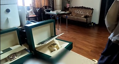 不对劲!夫妻俩花67.3万买两块劳力士,不挑选、也不试戴!店员立马报警 不对劲!夫妻俩花67.3万买两块劳力士,不挑选、也不试戴!店员立马报警