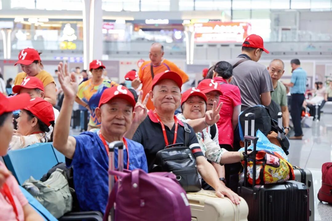 Y122次列车出发,往返全程超1万公里 Y122次列车出发,往返全程超1万公里