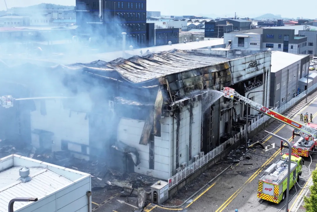 致23人死亡包括17名中国人,韩国华城电池厂火灾涉事企业代表终审获刑4年 致23人死亡包括17名中国人,韩国华城电池厂火灾涉事企业代表终审获刑4年