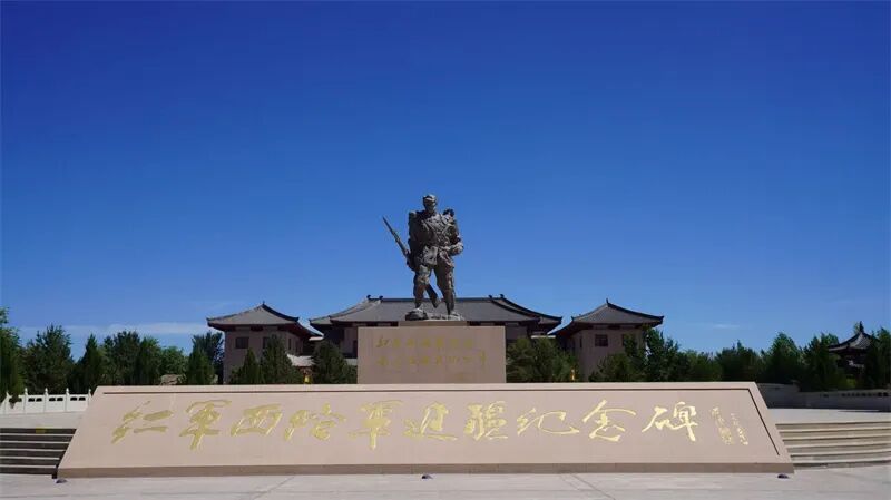 “不是打穿天山容易,而是天山那头有人民” “不是打穿天山容易,而是天山那头有人民”