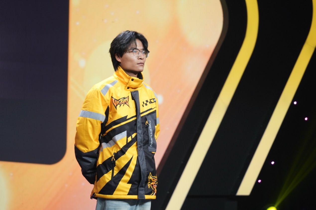 微光的回响——那些跑单路上停下脚步的骑手 微光的回响——那些跑单路上停下脚步的骑手