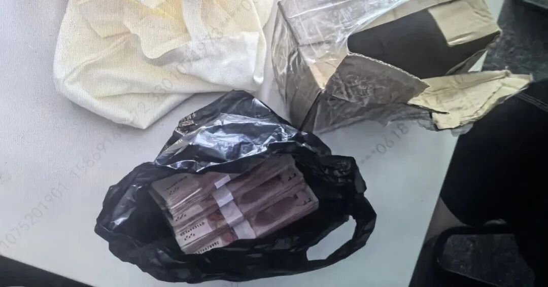 杭州一金店报警:这人买黄金不问款式只问克重! 杭州一金店报警:这人买黄金不问款式只问克重!