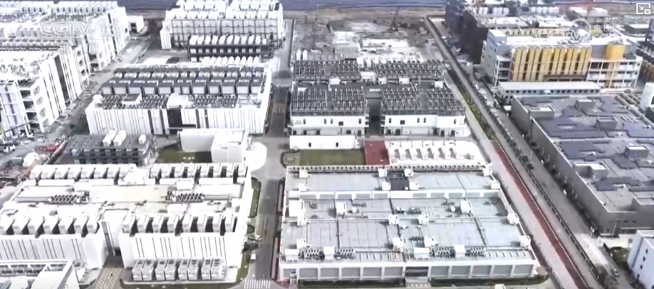 帮企业抢出时间!打好戈壁上的这场“算力突围战” 接住纷至沓来的订单 帮企业抢出时间!打好戈壁上的这场“算力突围战” 接住纷至沓来的订单